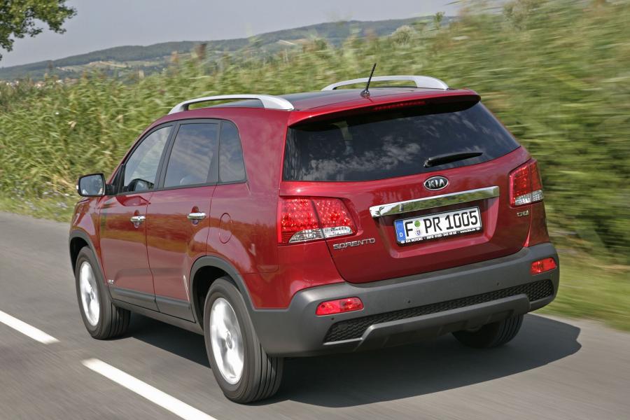  Kia Sorento 2010 года  (фото 9 из 238)